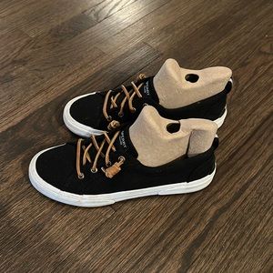Sperry sneaks
